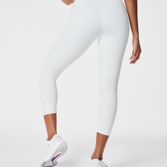 Spanx White Booty Boost 7/8 Legging with No-Show Coverage - Picture 4 of 10